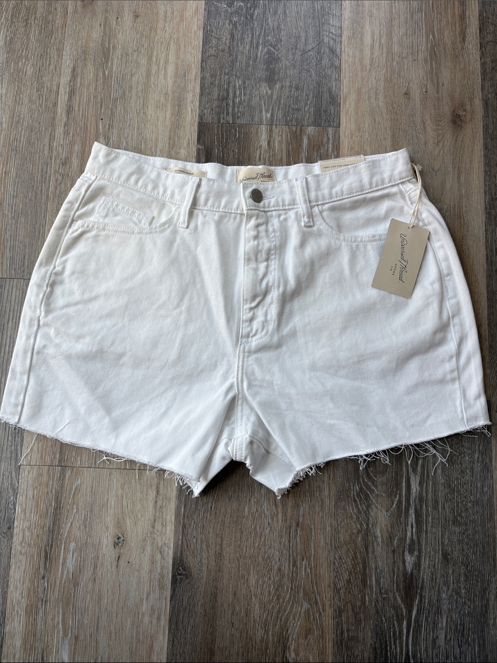 Universal Thread Boyfriend White Raw-Hem Denim Shorts NWT